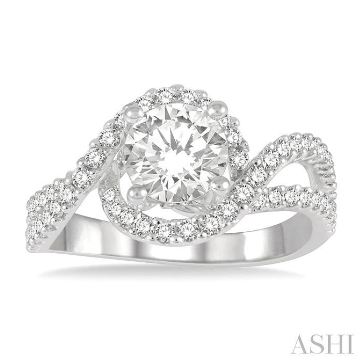 Round Shape Semi-Mount Diamond Engagement Ring