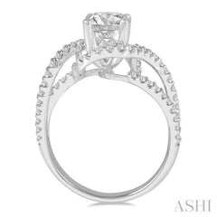 Round Shape Semi-Mount Diamond Engagement Ring