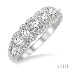 Round Shape 5 Stone Diamond Fashion Ring