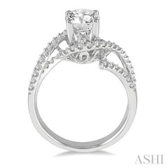 Round Shape Semi-Mount Diamond Engagement Ring