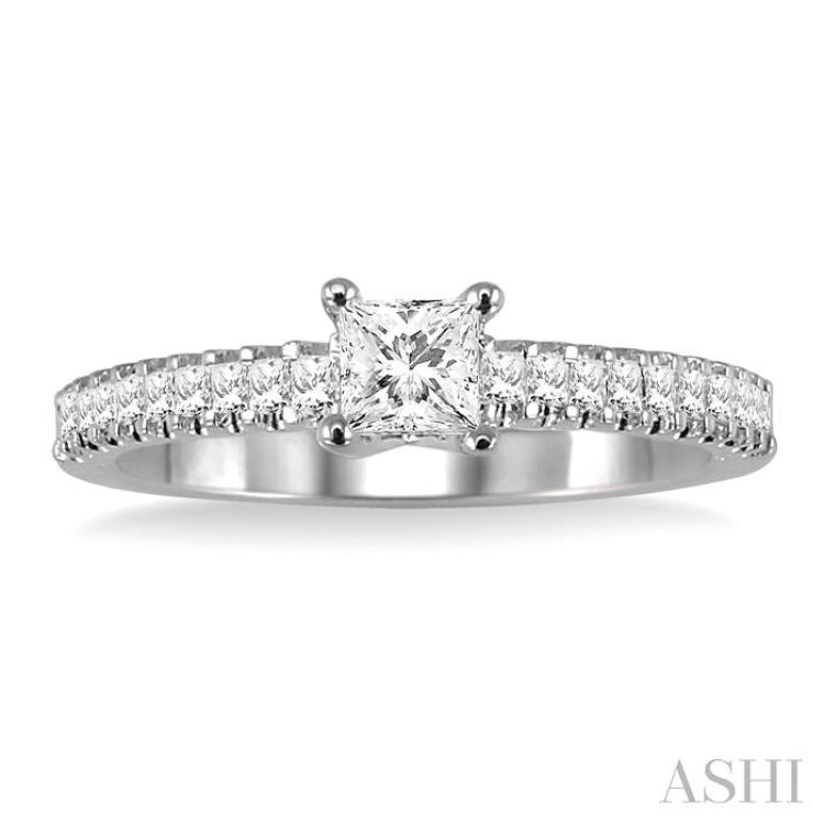 Princess Shape Diamond Engagement Ring