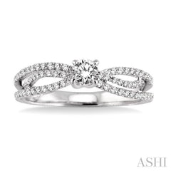 Round Shape Diamond Engagement Ring