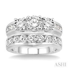 Round Shape Past Present & Future Diamond Wedding Set