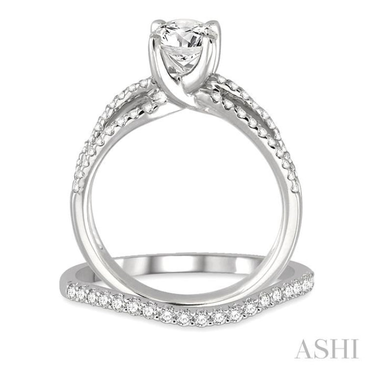 Round Shape Diamond Wedding Set