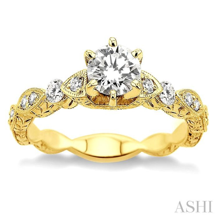 Round Shape Diamond Engagement Ring