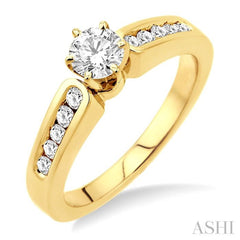 Round Shape Semi-Mount Diamond Engagement Ring