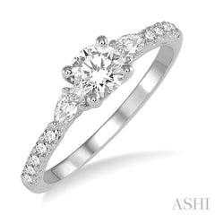 Round Shape Semi-Mount Diamond Engagement Ring