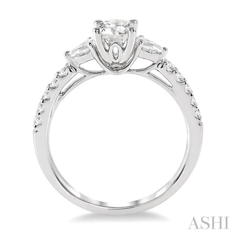 Round Shape Semi-Mount Diamond Engagement Ring