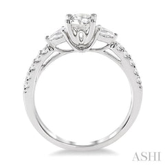 Round Shape Semi-Mount Diamond Engagement Ring