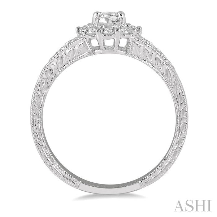 Round Shape Halo Diamond Engagement Ring