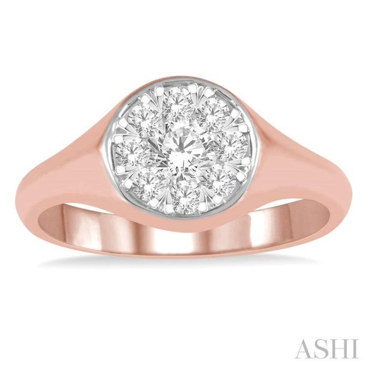 Round Shape Lovebright Essential Diamond Signet Ring