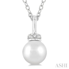 Pearl & Petite Diamond Fashion Pendant