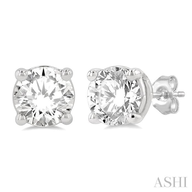 Round Shape Diamond Stud Earrings