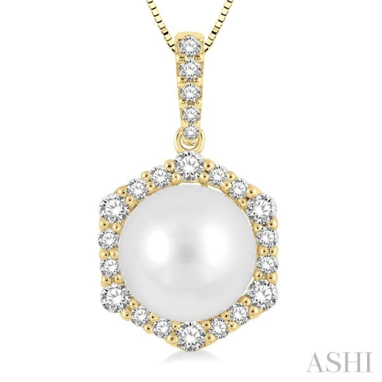 Pearl & Halo Diamond Fashion Pendant