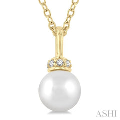 Pearl & Petite Diamond Fashion Pendant