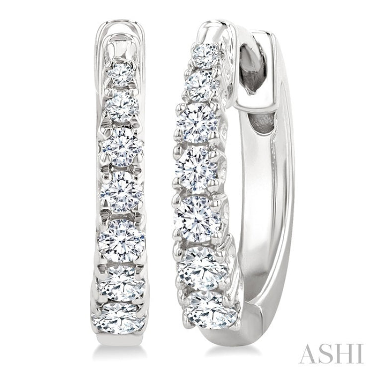 1/4 Ctw Graduated Round Cut Diamond Fashion Huggie Petites in 10K White Gold