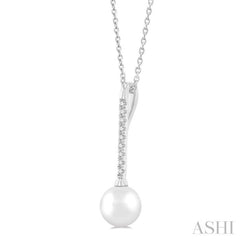 Pearl & Petite Diamond Fashion Pendant