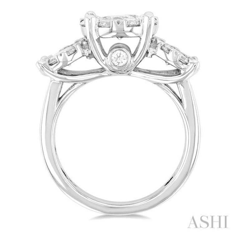 Round Shape Past Present & Future Lovebright Essential Diamond Ring