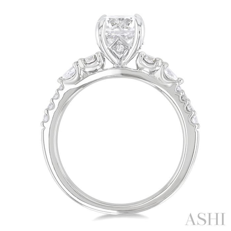 Round Shape Semi-Mount Diamond Engagement Ring