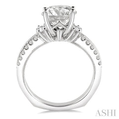 Round Shape Semi-Mount Diamond Engagement Ring