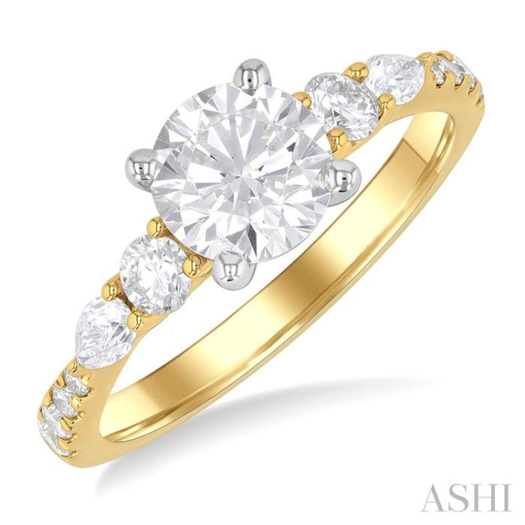 Round Shape Semi-Mount Diamond Engagement Ring