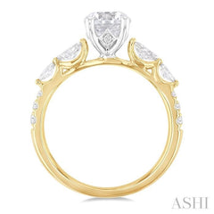 Round Shape Semi-Mount Diamond Engagement Ring