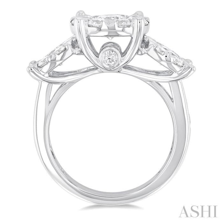 Round Shape Past Present & Future Lovebright Essential Diamond Ring