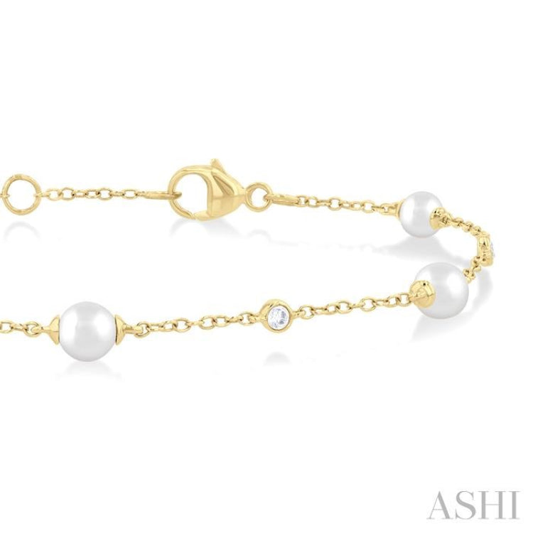 4 MM Round Shape Cultured Pearl and 1/20 ctw Round Cut Diamond Fashion Station Bracelet in 14K Yellow Gold