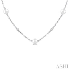 1/8 Ctw 3 MM Cultured Pearl and Round Cut Diamond Station Necklace in 14K White Gold