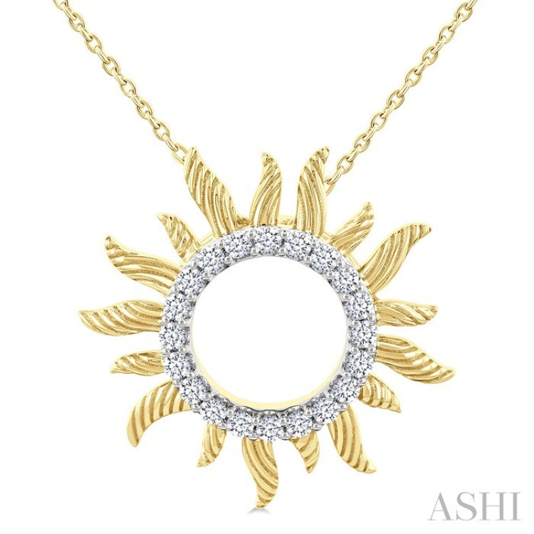 1/4 Ctw Textured Sunburst Round Cut Diamond Pirouette Fashion Pendant With Chain in 14K Yellow Gold