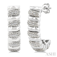 1/10 Ctw Bold Silver Ribbed Swirl Round Cut Diamond Pirouette Bold Half Hoop Earrings in Sterling Silver