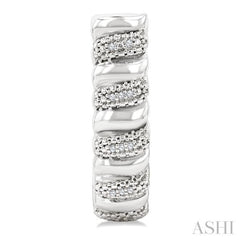 1/10 Ctw Bold Silver Ribbed Swirl Round Cut Diamond Pirouette Bold Half Hoop Earrings in Sterling Silver