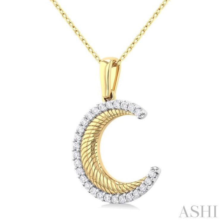 1/5 Ctw Spiral Textured Crescent Moon Round Cut Diamond Fashion Pendant With Chain in 14K Yellow Gold