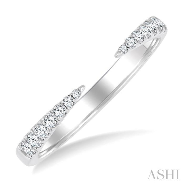1/5 Ctw Graduated Round Cut Diamond Claw Open Fashion Ring in 10K White Gold