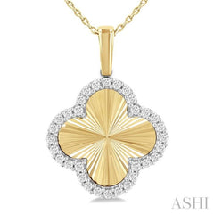 1/4 ctw Fluted Texture Clover Round Cut Diamond Fashion Pendant With Chain in 10K Yellow and White Gold