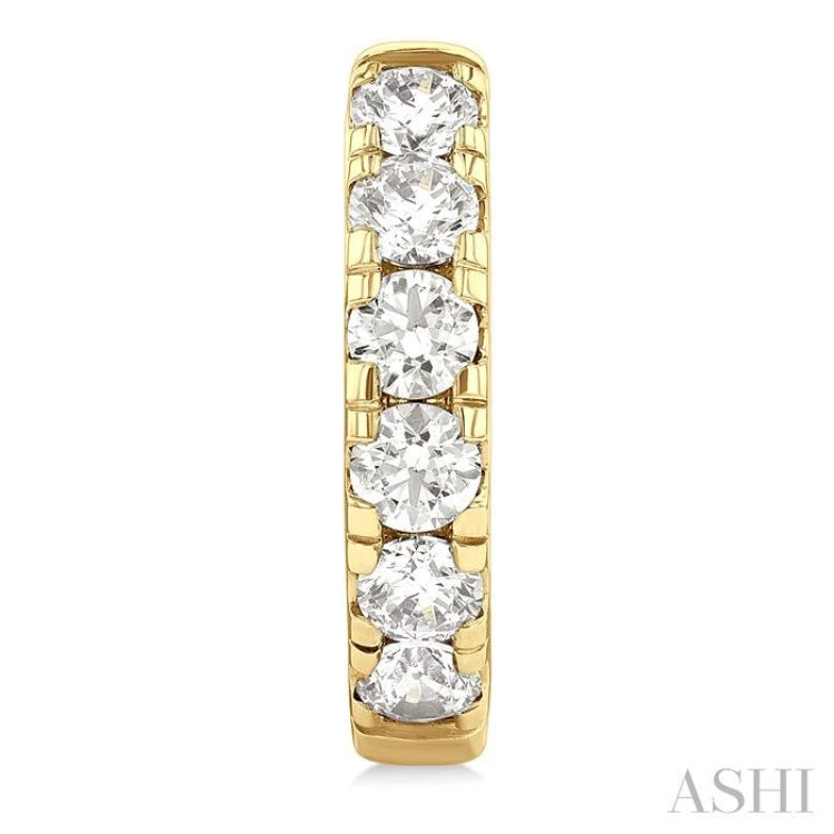 1 1/2 Ctw Round Cut Diamond Hoop Earrings in 14K Yellow Gold