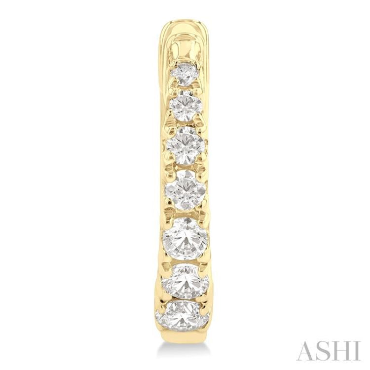 1/4 Ctw Graduated Round Cut Diamond Fashion Huggies in 14K Yellow Gold